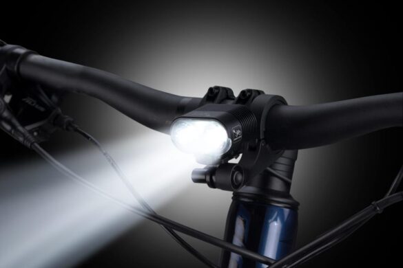 LUZ EBIKE 1300 LUMENS 4 FUNCIONES IPX6 85G   SOP